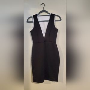 Scuba F21 black and white v neck dress